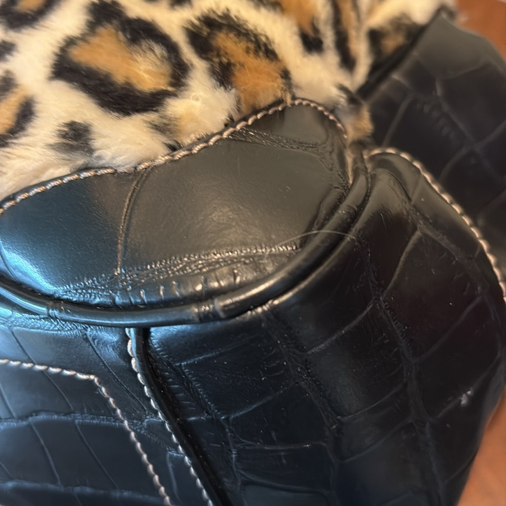 Kathy Van Zeeland   Leopard Faux fur shoulder bag  Croc leather trim 3 compartme - Picture 13 of 17